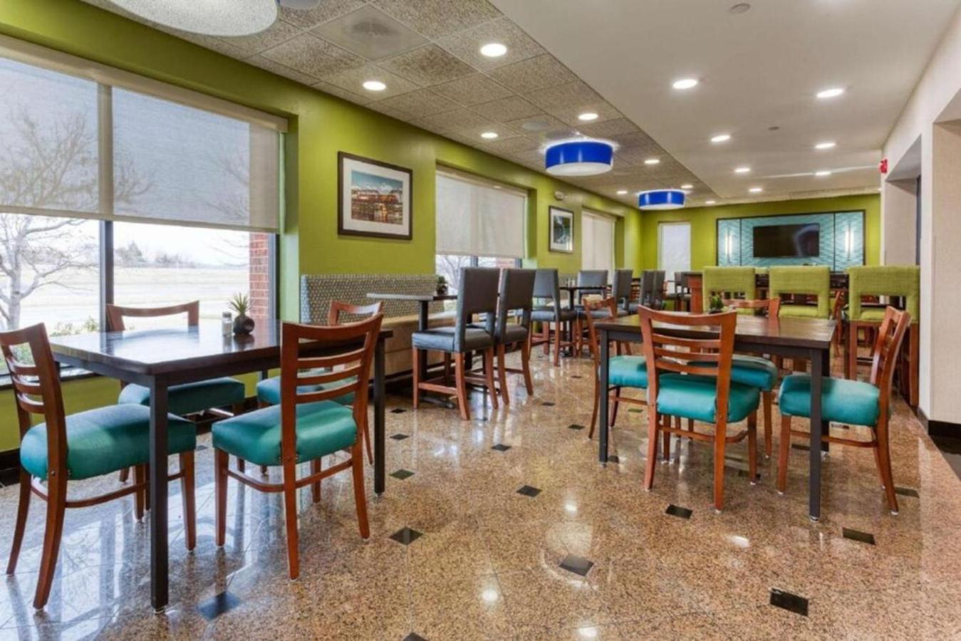 Heritage Inn & Suites St Louis Fenton, Trademark By Wyndham Luaran gambar