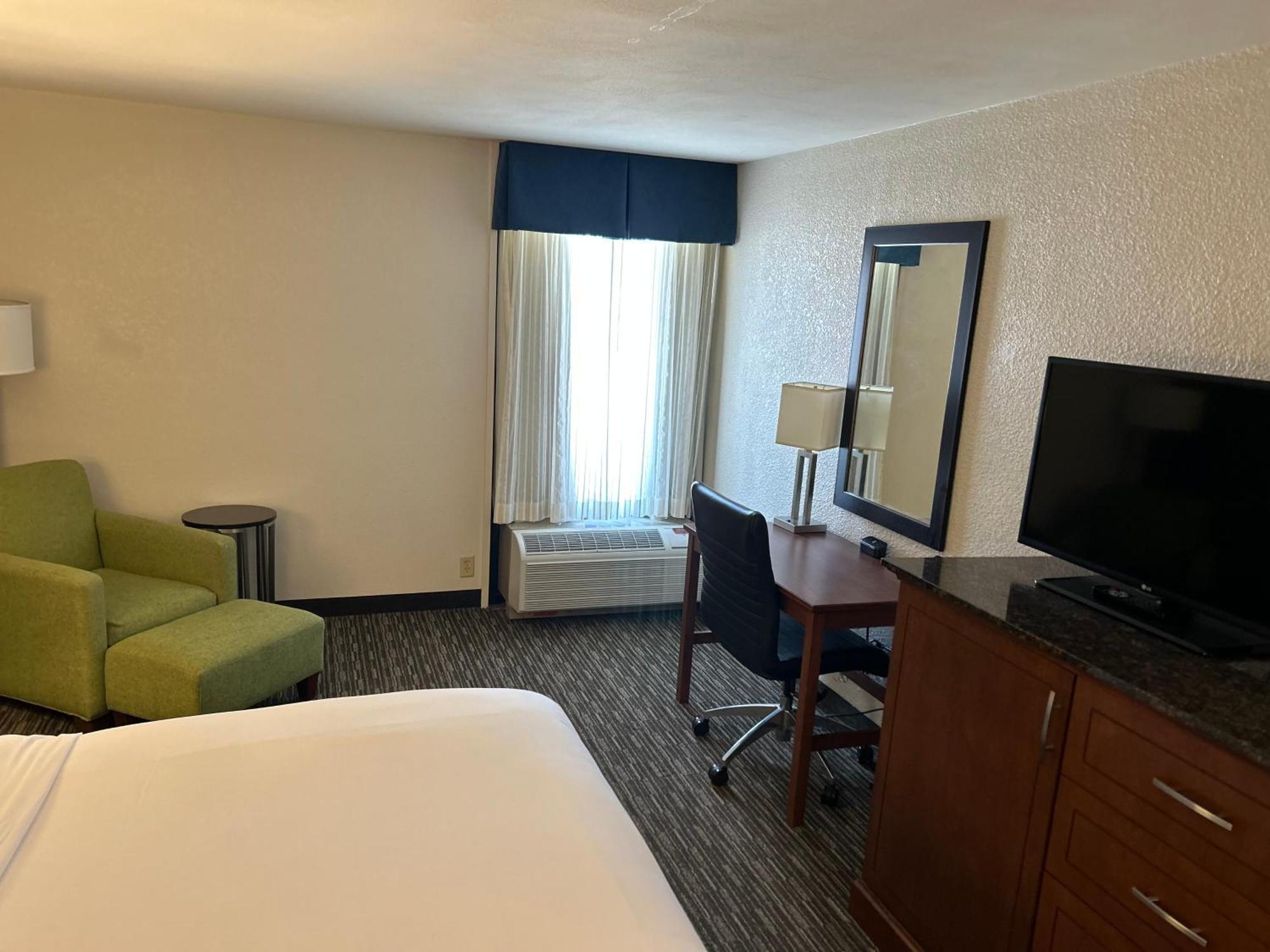 Heritage Inn & Suites St Louis Fenton, Trademark By Wyndham Luaran gambar