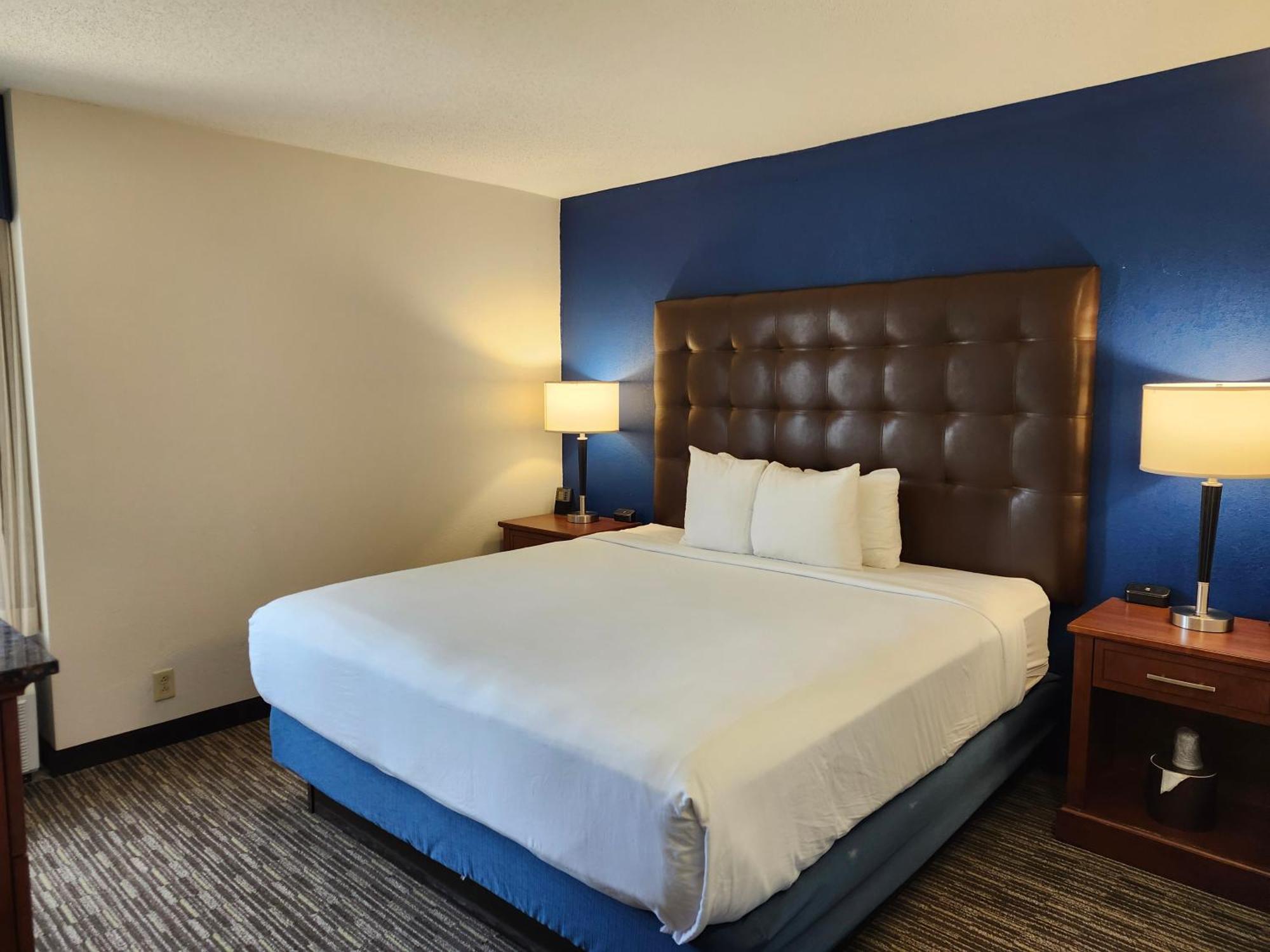 Heritage Inn & Suites St Louis Fenton, Trademark By Wyndham Luaran gambar